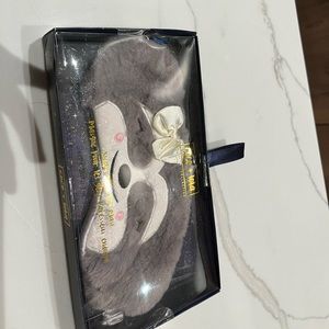 Sloth sleeping mask with bow
